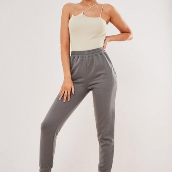 Jogger set. - Picture 2 of 3